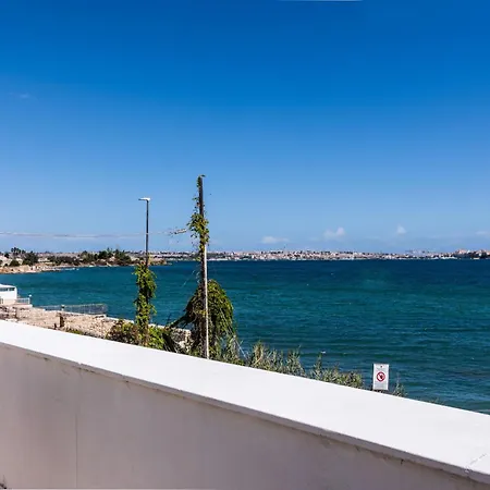 La Casa Dell'isola By Wonderful Italy Apartment *