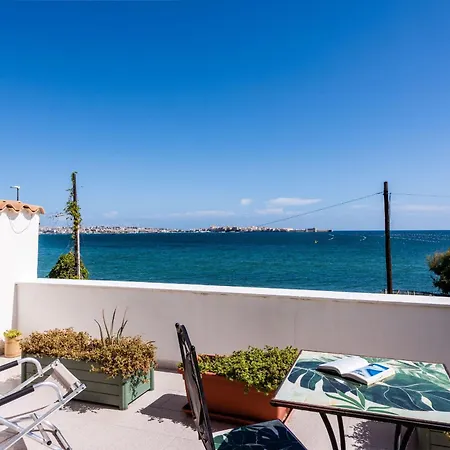Apartment La Casa Dell'isola By Wonderful Italy *